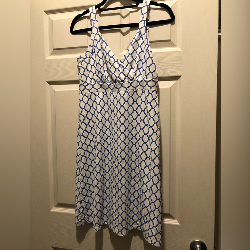 J McLaughlin blue and white quatrefoil design sundress size XS
